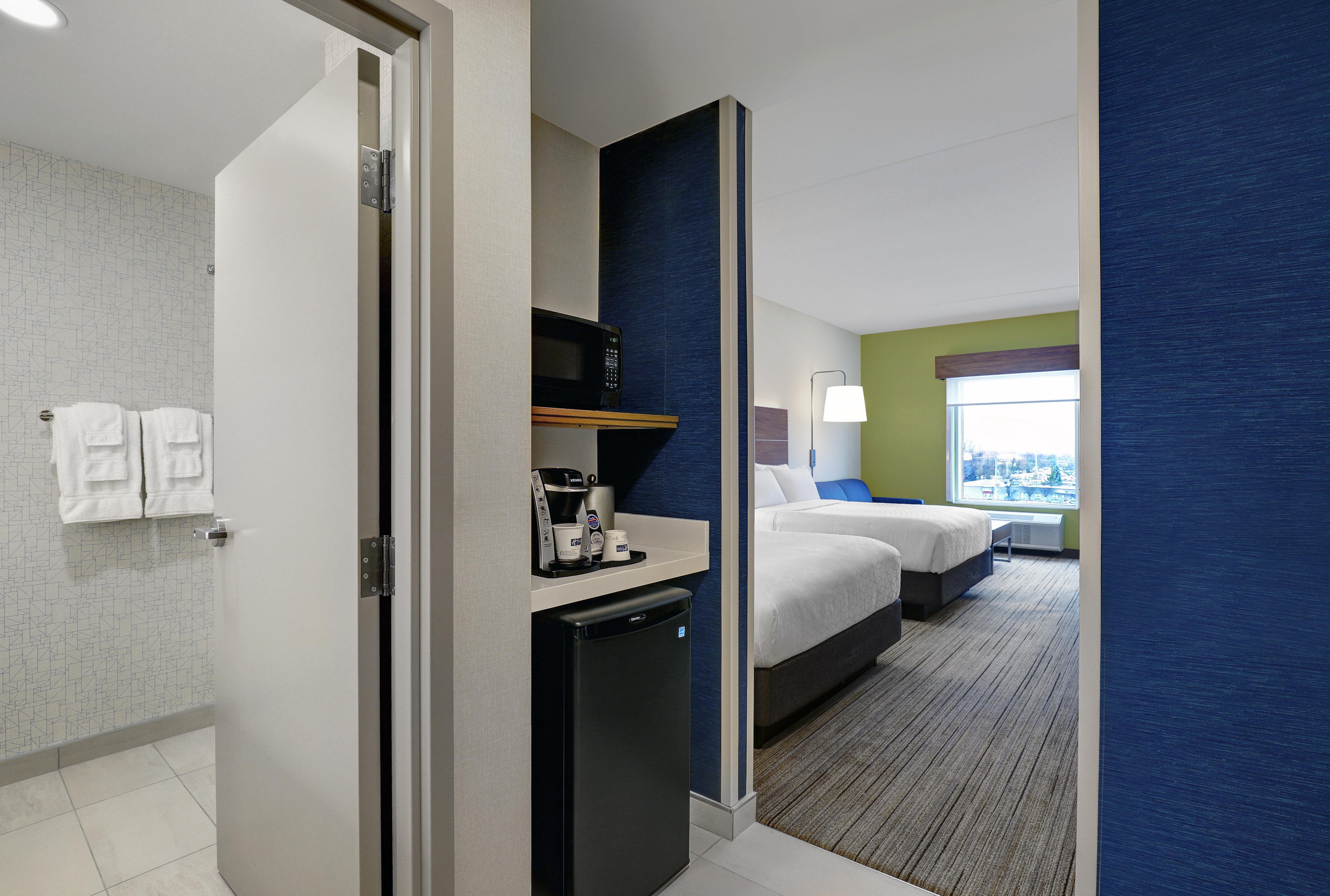 Holiday Inn Express & Suites - Collingwood Exterior photo